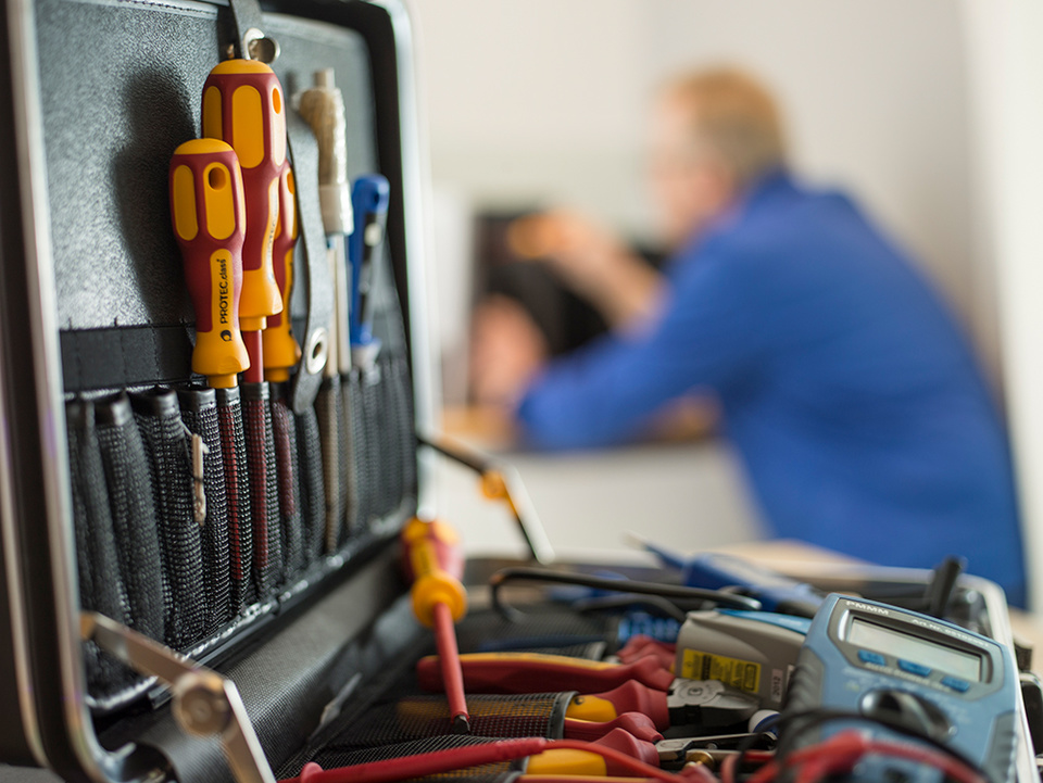 C F022411 bei Reif Elektroinstallationen in Großen Buseck