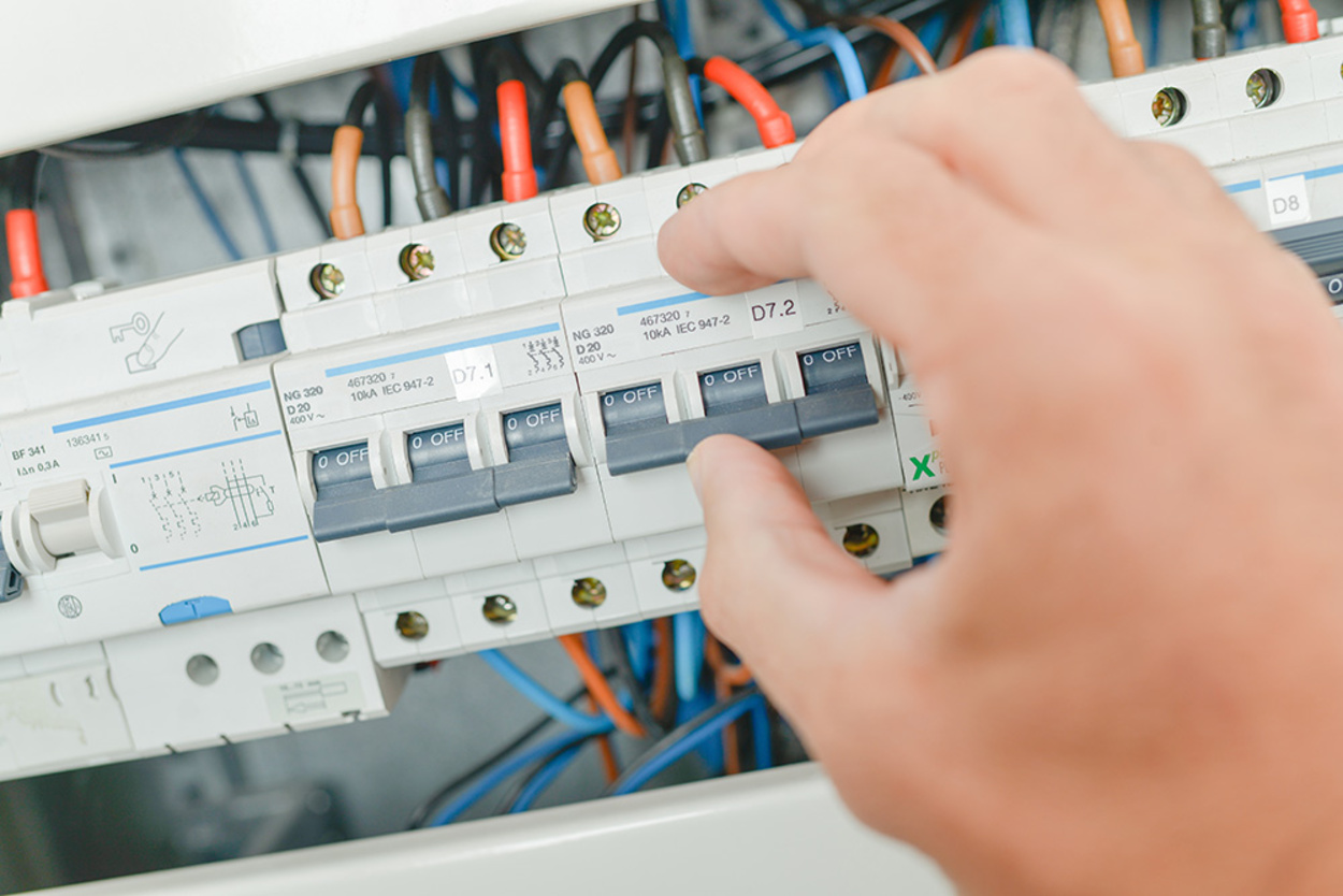 Schalt­schrank­bau bei Reif Elektroinstallationen in Großen Buseck